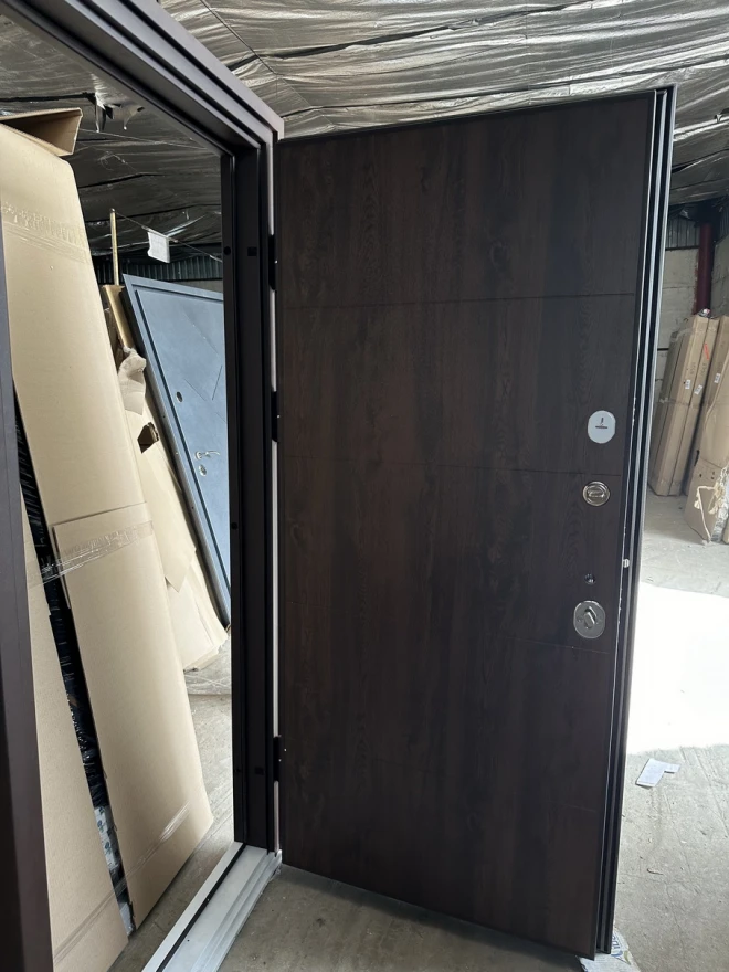 "Redfort" модель Стріт Браун ЛЮКС - Двері в наявності на складі