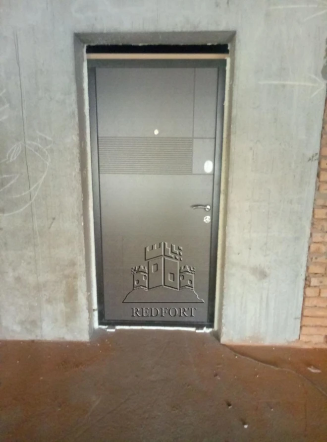 "Redfort" модель Метал-МДФ - Двері в наявності на складі