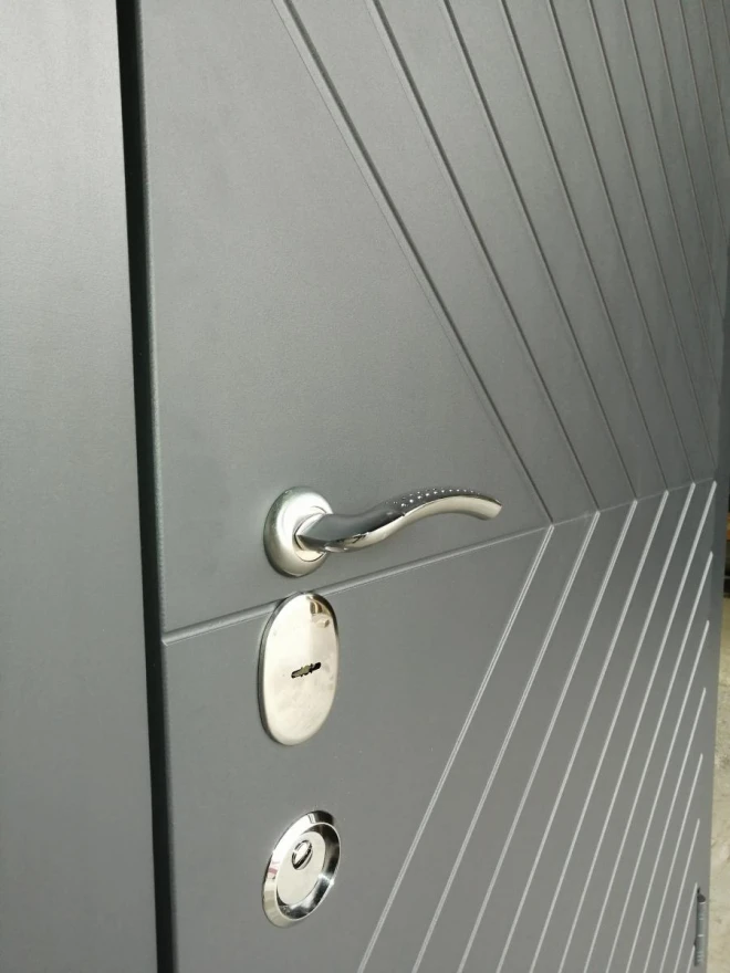 "Redfort" модель Ескада - Вхідні двері