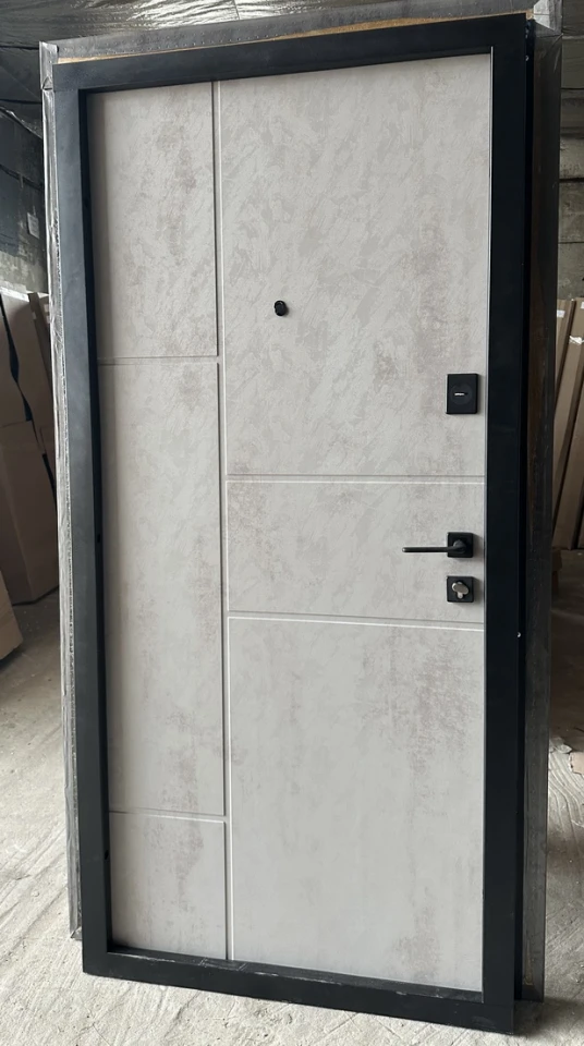 "Redfort" модель Бостон - Двері в наявності на складі