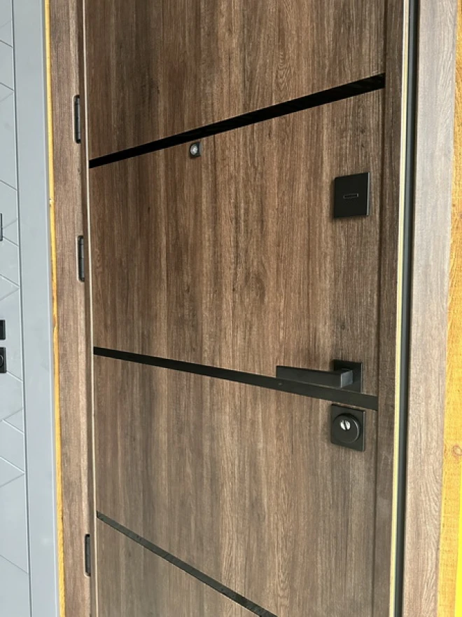 "Redfort" модель Смоук - Двері в наявності на складі