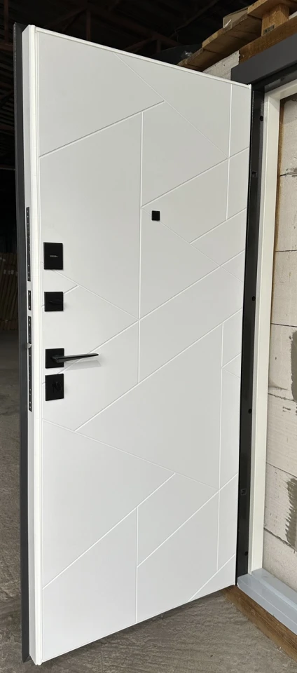 "Redfort" модель Стронг - Двері в наявності на складі