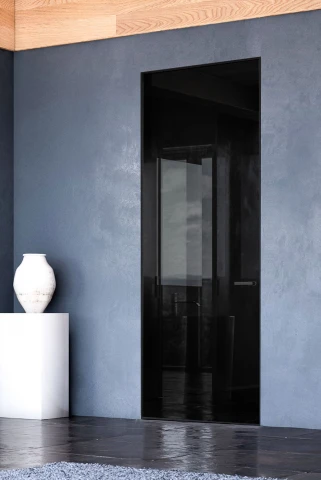 скрытая "Invisible" Color Glass black - Межкомнатные двери