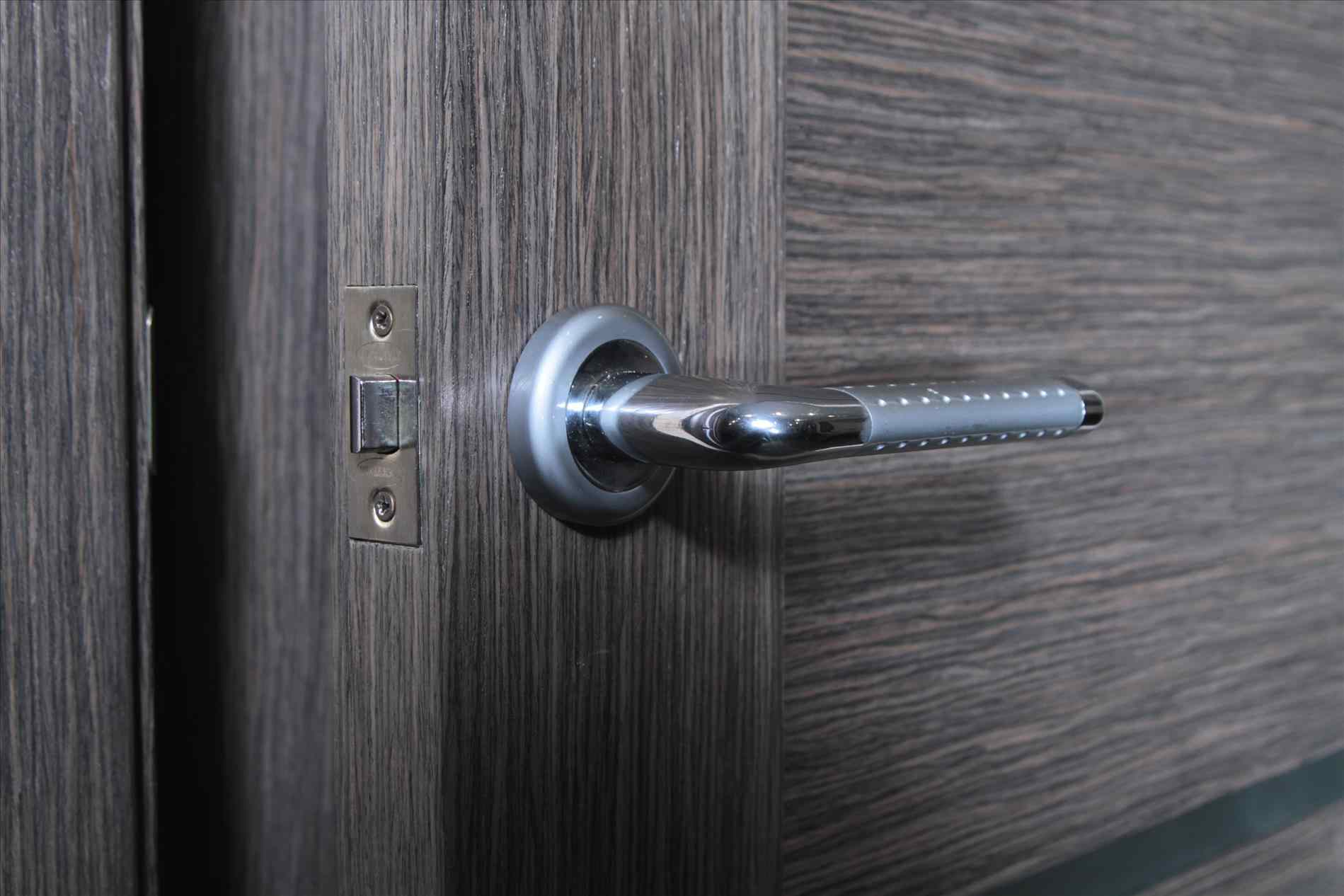 Які бувають замки для міжкімнатних дверей та їх особливості