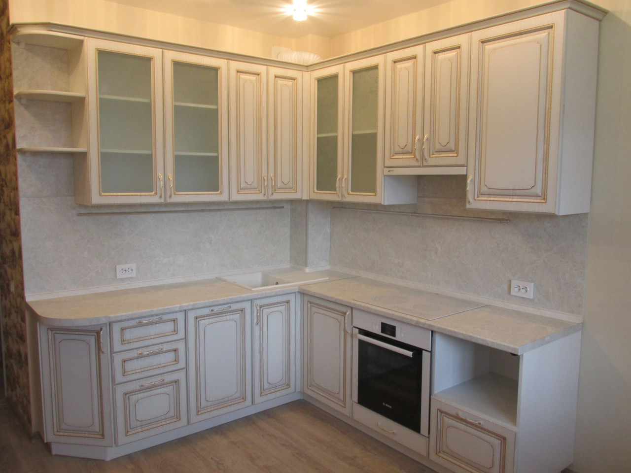 Современная кухня – мебель в классическом стиле или же функциональный модерн?