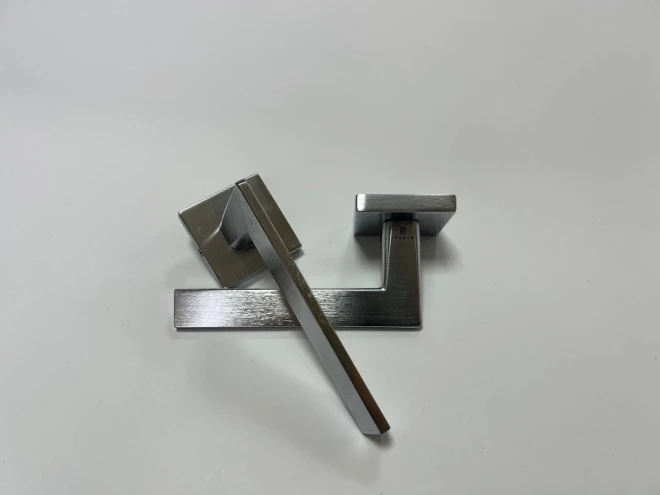 ILAVIO 2116 - хром матовий - Ручки